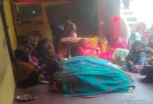 Cooks' strike in Raipur: Two women dead, protest continues for 30 days.