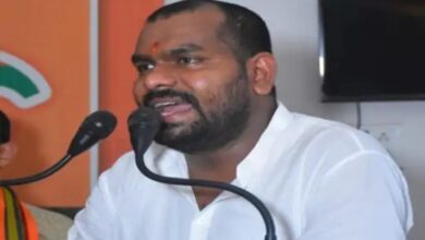 Hospital incident in Mungeli: BJYM district president booked for threatening a doctor.