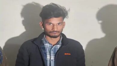 The thief who was stealing in the deserted colonies of Raipur has been caught.