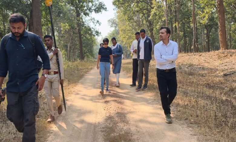 Trainee IFS officers received practical training in DGPS surveying and wildlife management.