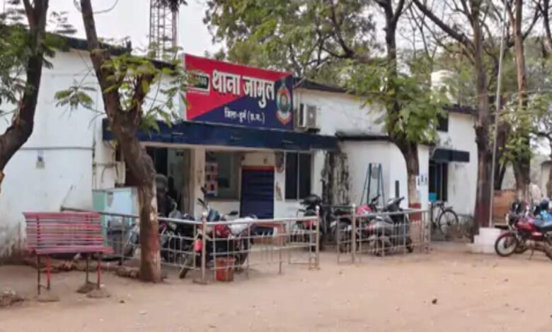 A businessman and a councilor got into a fight; both sides have filed complaints.