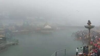 Winter weather and snowfall wreak havoc in North India: School holidays extended in 3 states.