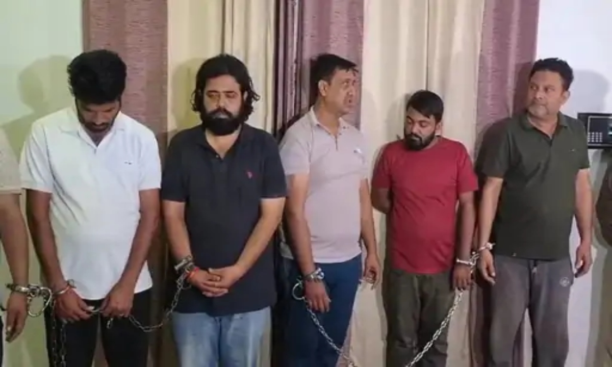 A new betting syndicate operating on the lines of the Mahadev app.