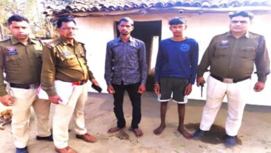 In Mahasamund, a husband and his younger brother killed the lover.