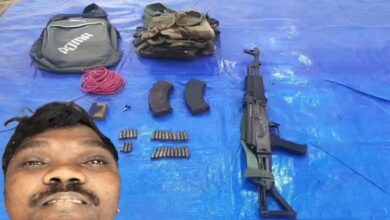 Intense encounter on the Chhattisgarh-Maharashtra border: 1 soldier martyred, 3 Naxalites killed.