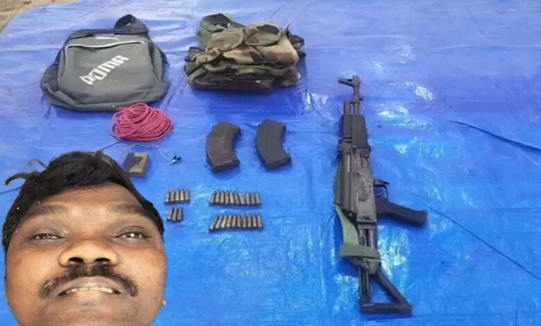 Intense encounter on the Chhattisgarh-Maharashtra border: 1 soldier martyred, 3 Naxalites killed.