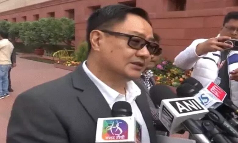 Rijiju alleges Congress MPs abused Birla, 25 leaders including Priyanka Gandhi entered the chamber