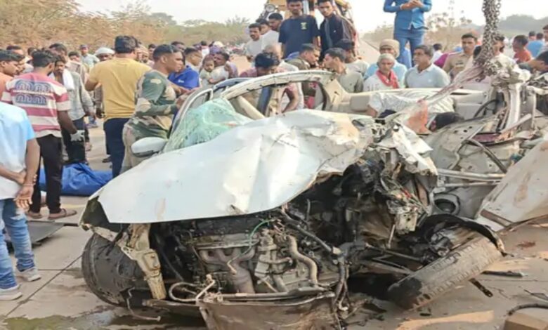 Car rams into truck, 4 dead, including 3 CRPF jawans; bodies retrieved using cutter