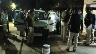 3.35 crore looted from a bullion trader