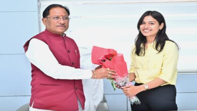 CM Sai felicitates Supriya Thakur, who secured All India 4th Rank in CDS exam
