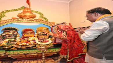 Chief Minister offers prayers at Sri Jagannath Temple on his 62nd birthday