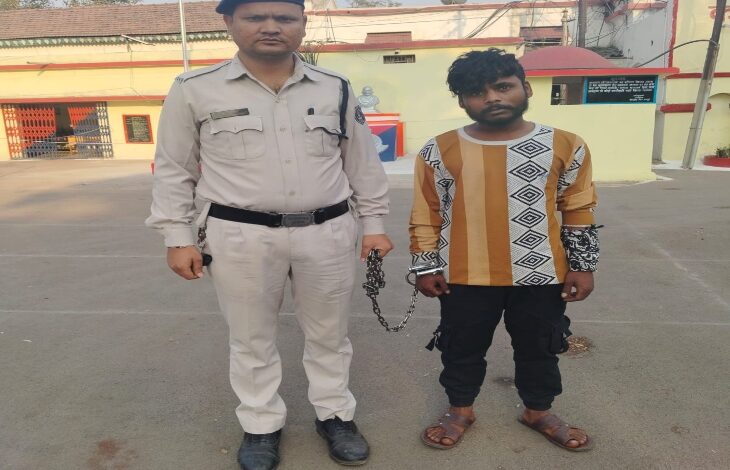 Robbery at knife point in Raipur, police arrest the accused