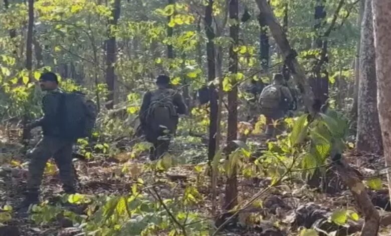 Encounter breaks out between security forces and Naxalites in Bijapur