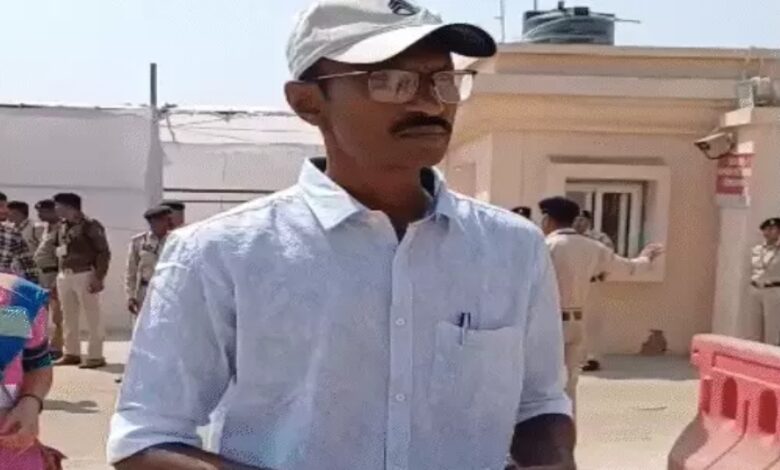 120 surrendered Naxalites, including Jhiram attack mastermind Chaitu, attend Assembly proceedings