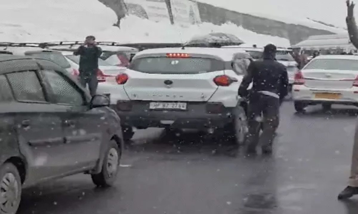 Temperatures in Rajasthan and MP exceed 33°C, with drizzle expected in Haryana.