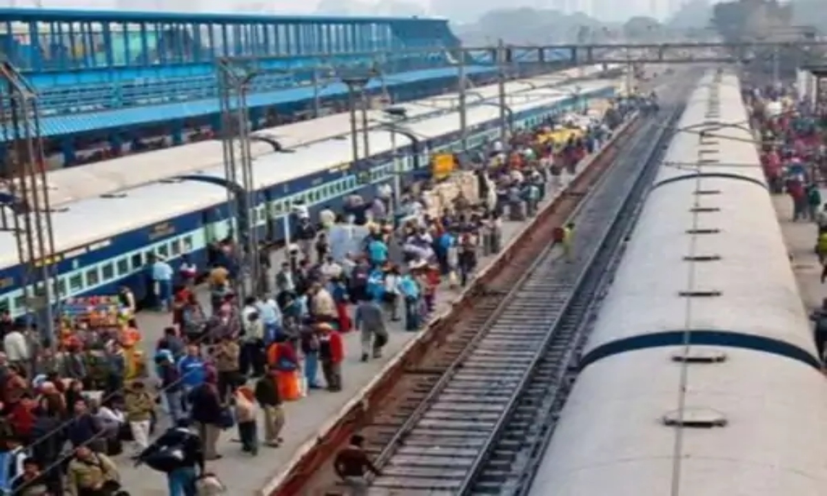 Difficulties of rail passengers increased