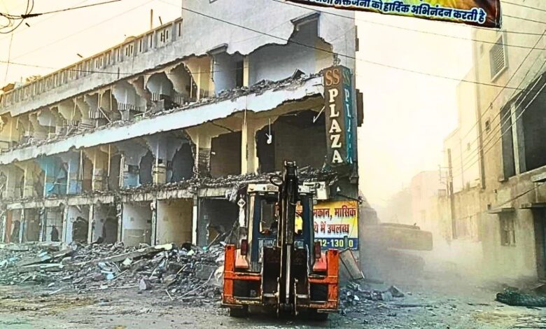 In Raipur, a bulldozer was used to demolish 20,000 square feet of illegal construction, razing the building that had been standing since 2008.