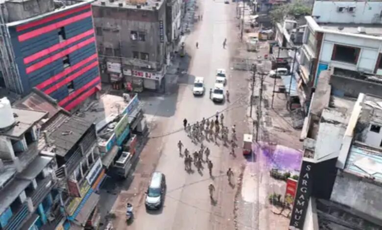 Police will reach in 5 minutes on Holi