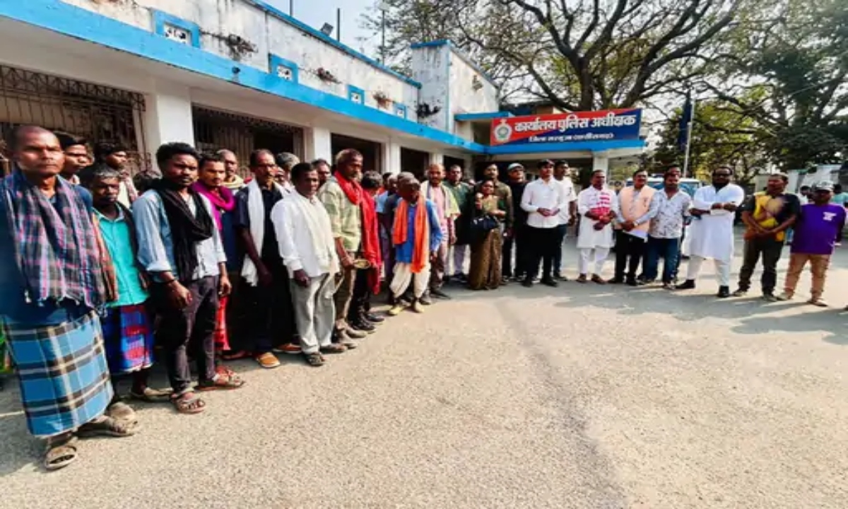 Occupation of Pando tribe's land: Dispute over 50 acres of land; villagers appeal to SP