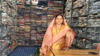 Chhattisgarh's women are becoming empowered during the Mahatari Gaurav Year. Women are becoming self-reliant by joining self-help groups.