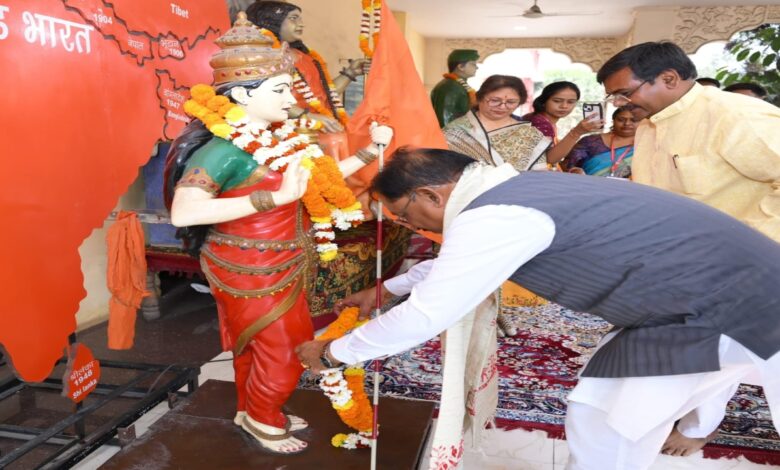 The new generation will move forward by taking inspiration from the lives and thoughts of great men: CM Sai