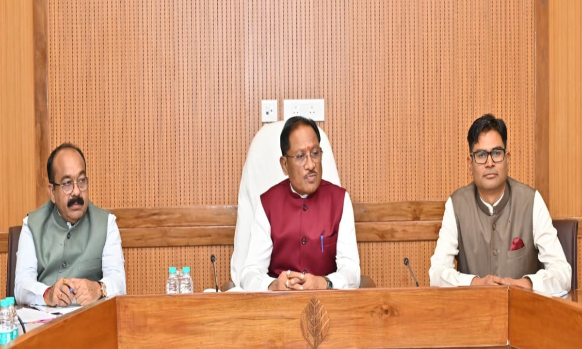 First meeting of Capital Region Development Authority, emphasis on planned development