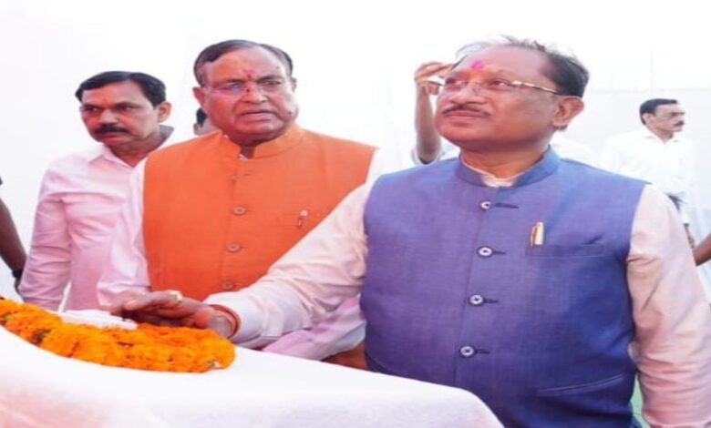 Chief Minister Vishnudeo Sai Performs Bigadev Puja: Unveils Statues of Martyr Veer Narayan Singh and Rani Durgavati