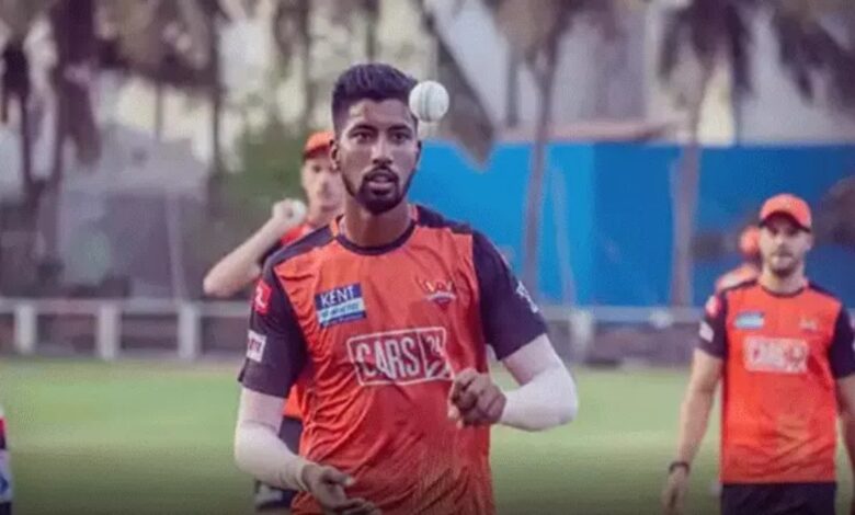 Sourav Dubey joins KKR, and Dasun Shanaka joins Rajasthan Royals.