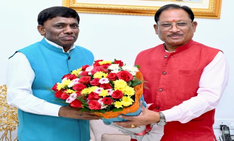Goa's Sports Minister Pays Courtesy Visit to CM Vishnu Deo Sai