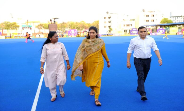 नक्सलवाद के साये से निकलकर खेलों की नई पहचान गढ़ता छत्तीसगढ़: रक्षा खडसे