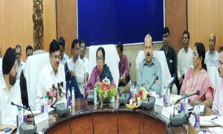 Emphasis on Green Manure and Bio-fertilizers: Directives Issued to Extend Technology to Every Village