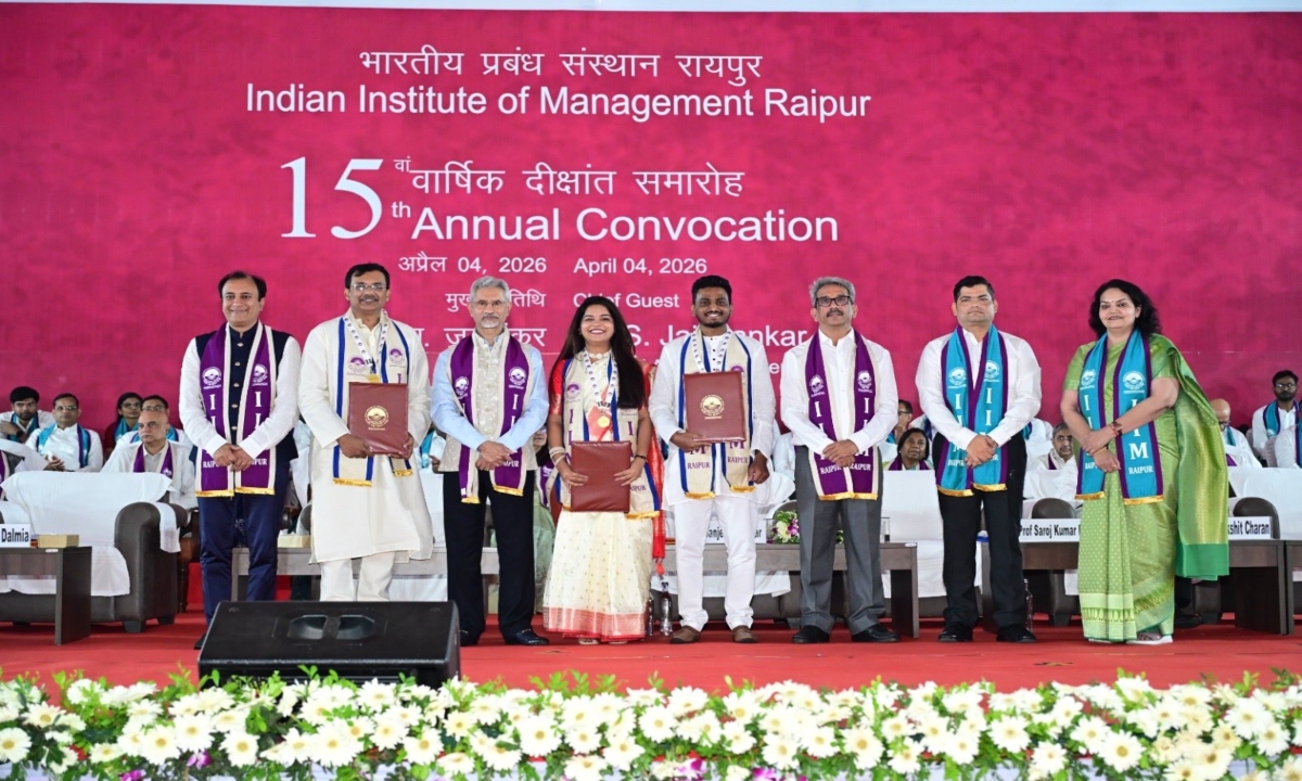 Jaishankar Speaks at IIM Raipur Convocation: Utilize Skills with a Global Mindset