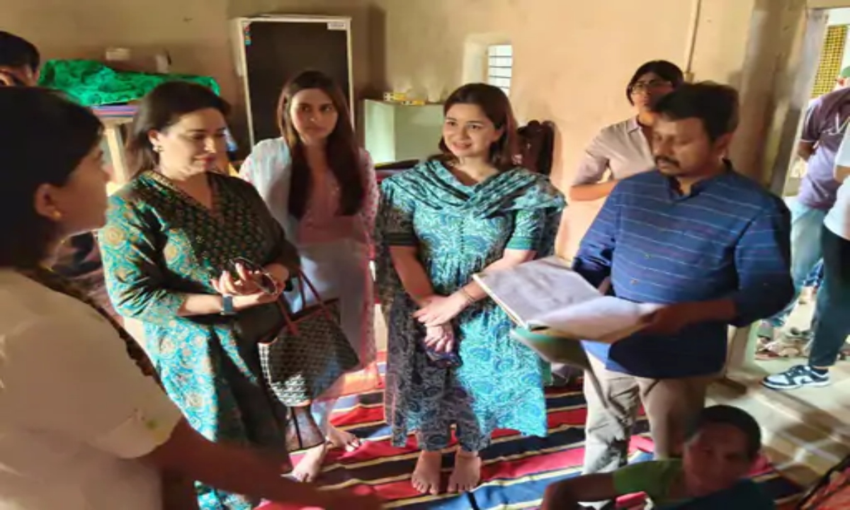 Sachin Tendulkar and His Family's Confidential Visit to Bilaspur; Spent Time in Tribal Villages