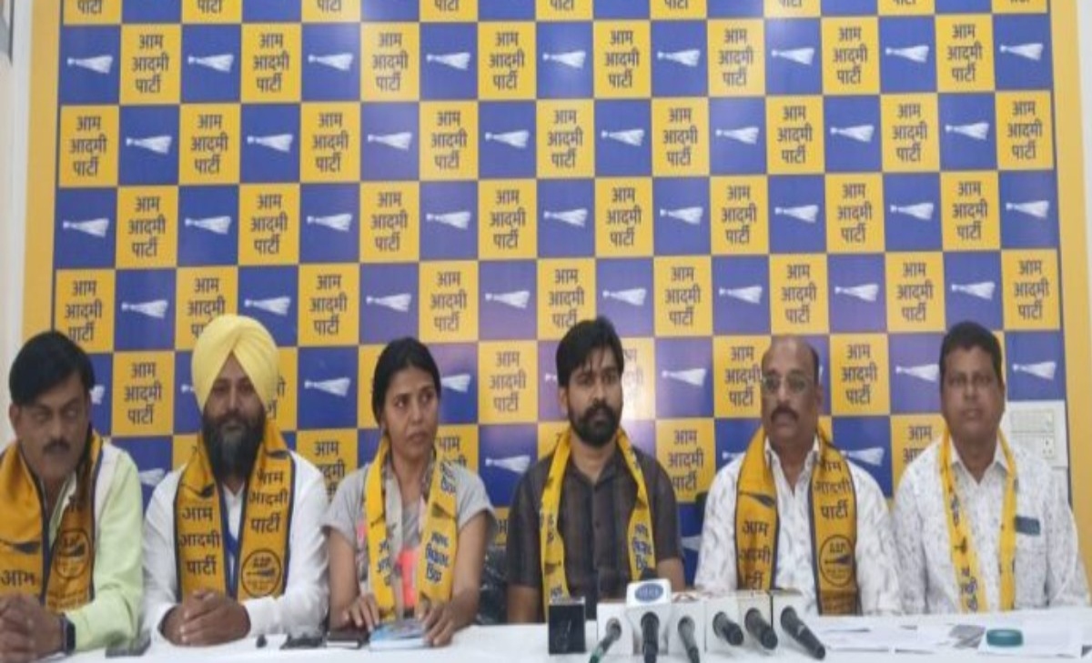 AAP Protests Against Census 2027: Demands Separate Column for OBCs, Alleges Neglect of Half the Population