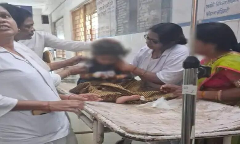 5-Year-Old Girl Found in a Sack in Durg; Mystery Unraveled After Spotting a Moving Sack Near a Well