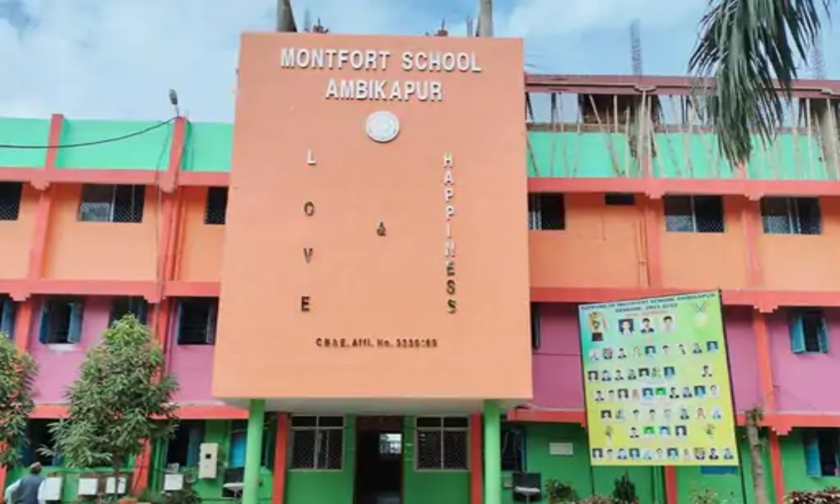 Crackdown on Private Schools: DEO Issues Notice Over Arbitrary Fees and Costly Books, Warns of Fines