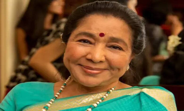 Asha Bhosle Admitted to ICU: Treatment Underway at Breach Candy Hospital Following Heart Attack