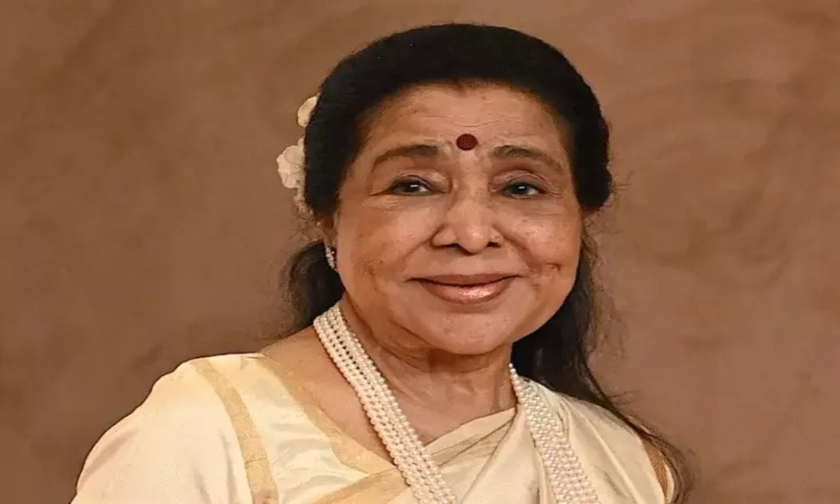 An 82-Year Golden Journey Comes to a Halt: Asha Bhosle—The Queen of 12,000 Songs—Passes Away