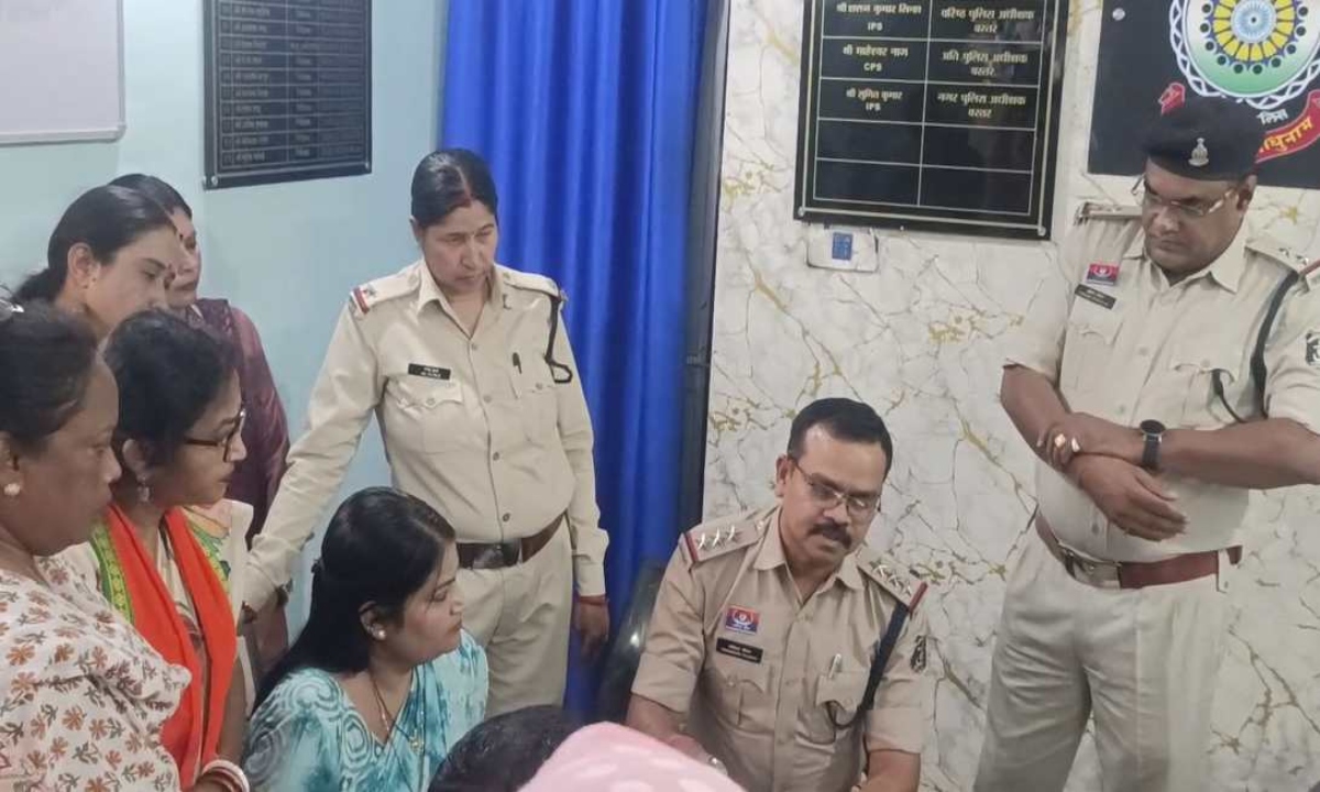 Uproar over Congress Leader's Statement: BJP Mahila Morcha Files Complaint at Police Station, Alleges Objectionable Remarks