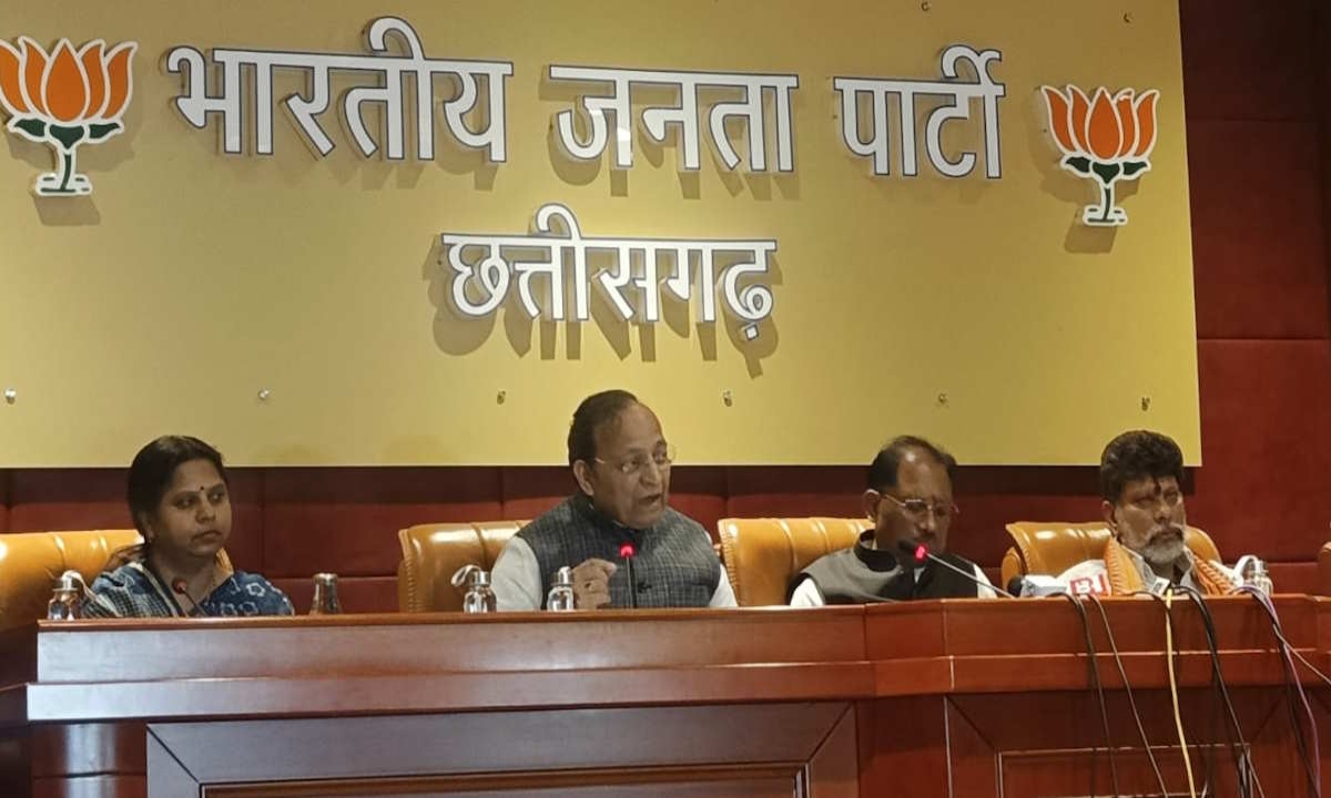 Politics Intensifies Over the Nari Shakti Vandan Adhiniyam