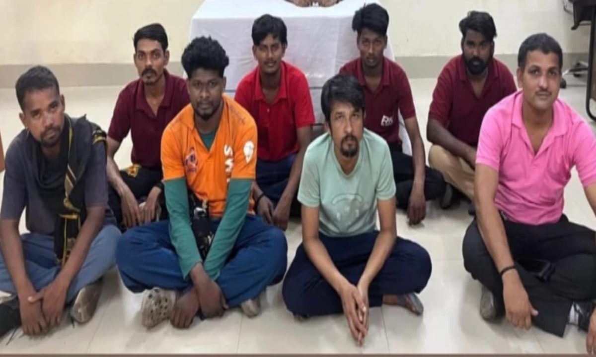 Strict Action at Railway Station: Measures Taken After Cockroaches Found in Pantry Car