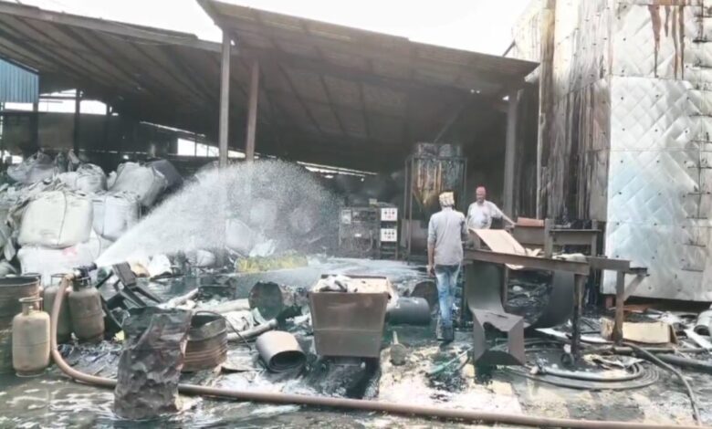 Chemical tank explodes at carbon factory