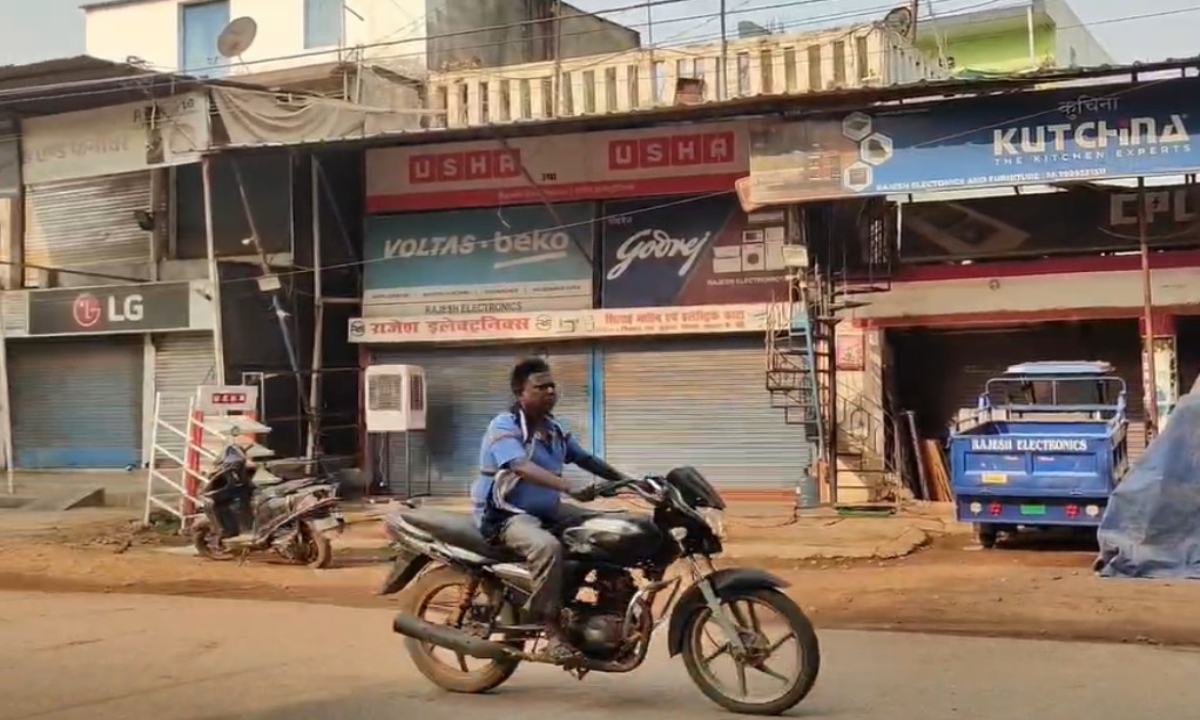 Shutdown Against Bulldozer Action: Markets Closed in Pakhanjur; Preparations Underway to Gherao SDM Office