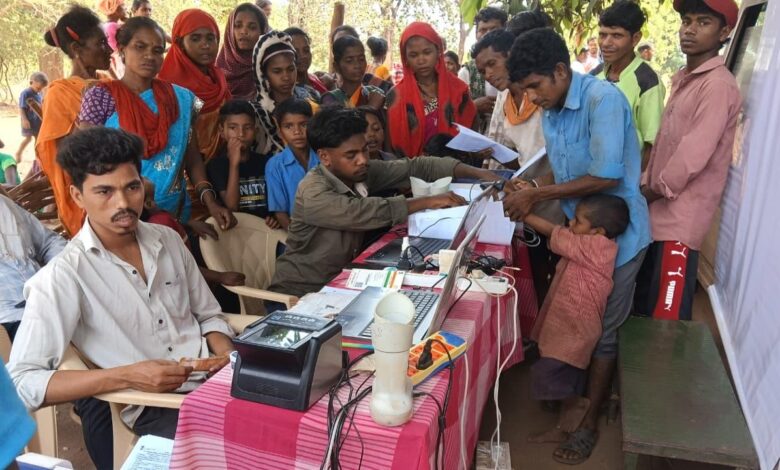 Dhamtari’s ‘Yuva Fest-2026’ Concludes: Youth Groove to the Melodies of ‘Jadu Bastar’; Winners of 23 Competitions Honored