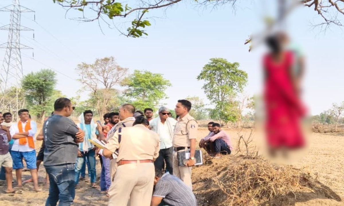 Sensation in Balod: 40-Year-Old Woman and 25-Year-Old Man Hang Themselves from the Same Tree