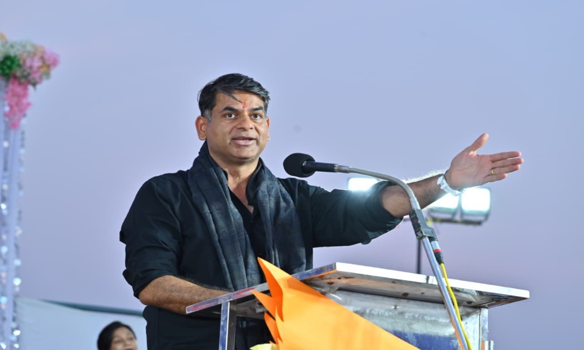 At Youth Fest-2026, Saurabh Dwivedi shared a mantra with the youth: Stay fit, think positively, and move forward together with your family.