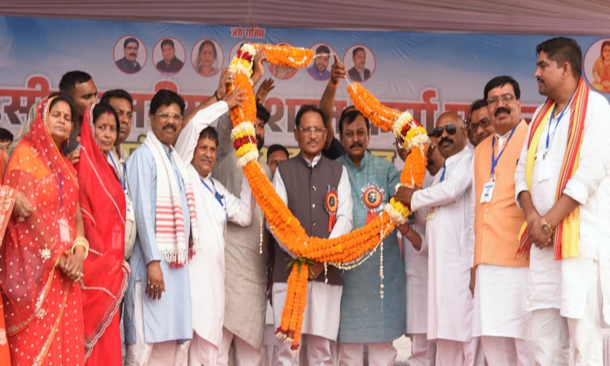 Mass Marriage Becomes a Celebration of Social Unity