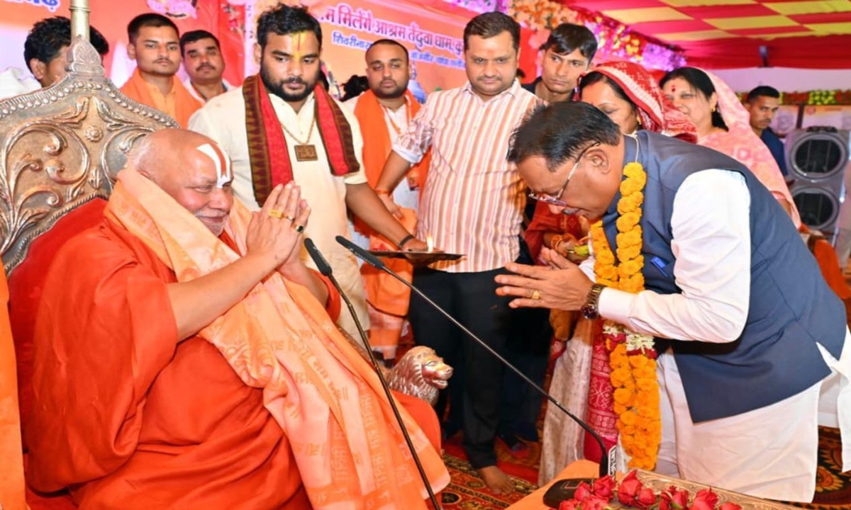 Shri Ram Katha Commences at Tendua Dham; CM Sai Seeks Blessings from Saints.