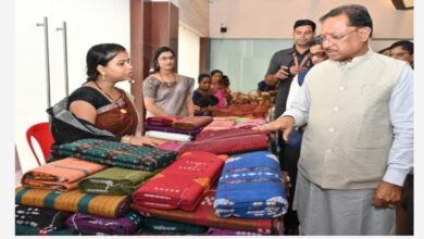 Handlooms Transform Destinies: Women of Nari Village Weave Success, Generating a Monthly Turnover of ₹4 Lakhs.