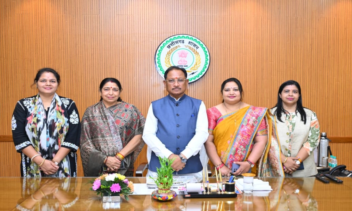 Women's Delegation Meets Chief Minister; Expresses Gratitude for 'Nari Shakti Vandan'